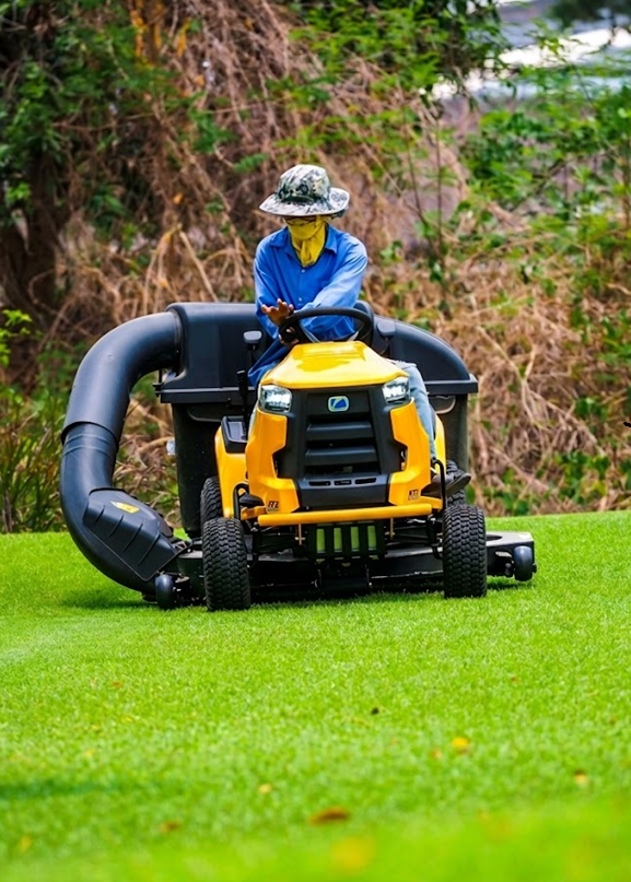 รถตัดหญ้านั่งขับ cub Cadet